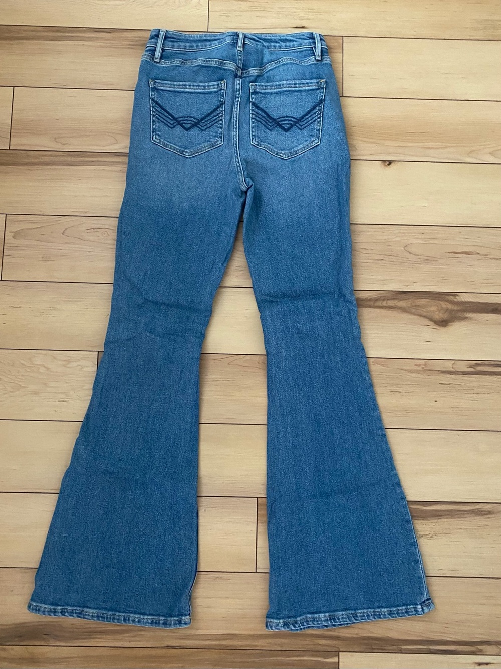 Idyllwind Blue Flared Jeans with Back Pocket Stitching